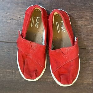 TOMS Kids Red Moccasins / Slip ons Toddler 10